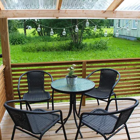 アパート Salonkylaen Koulu *